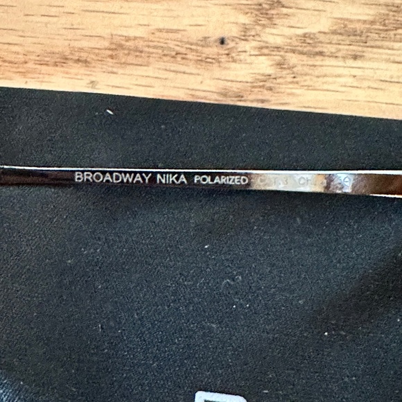 Blenders North Park Series Sunglasses in Broadway Nika Polarized - Picture 9 of 9